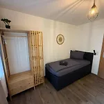 Nr 3 Gemuetliches & Helles Einzelzimmer In Apartment Kleve (Dusseldorf)